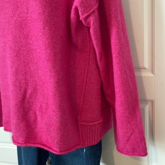 Yummy Sweater Co Pullover Sweater. - Picture 2 of 4